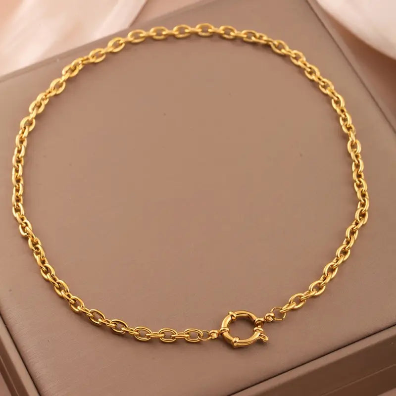 The Axis Necklace