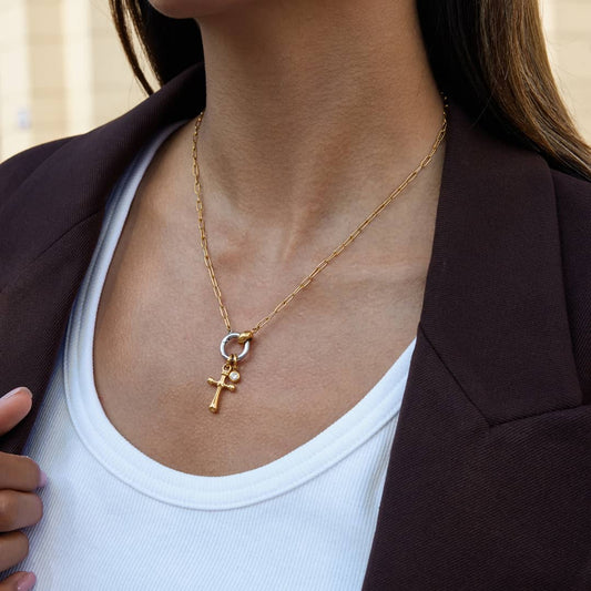 The Embrace Necklace